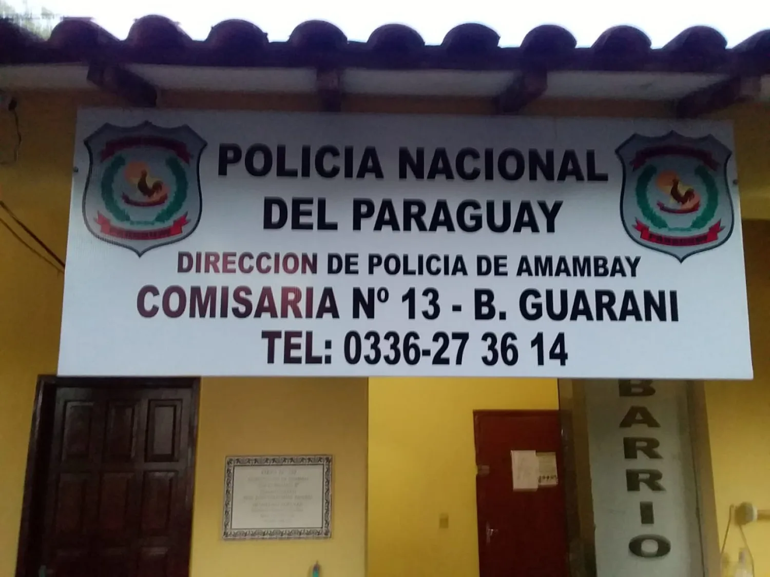 Danifican el parabrisas del auto de una docente en un colegio de Pedro Juan Caballero