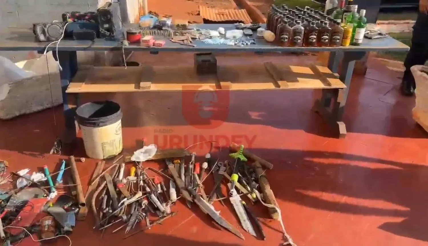Incautan drogas, bebidas y armas caseras tras requisa en la cárcel de Pedro Juan Caballero