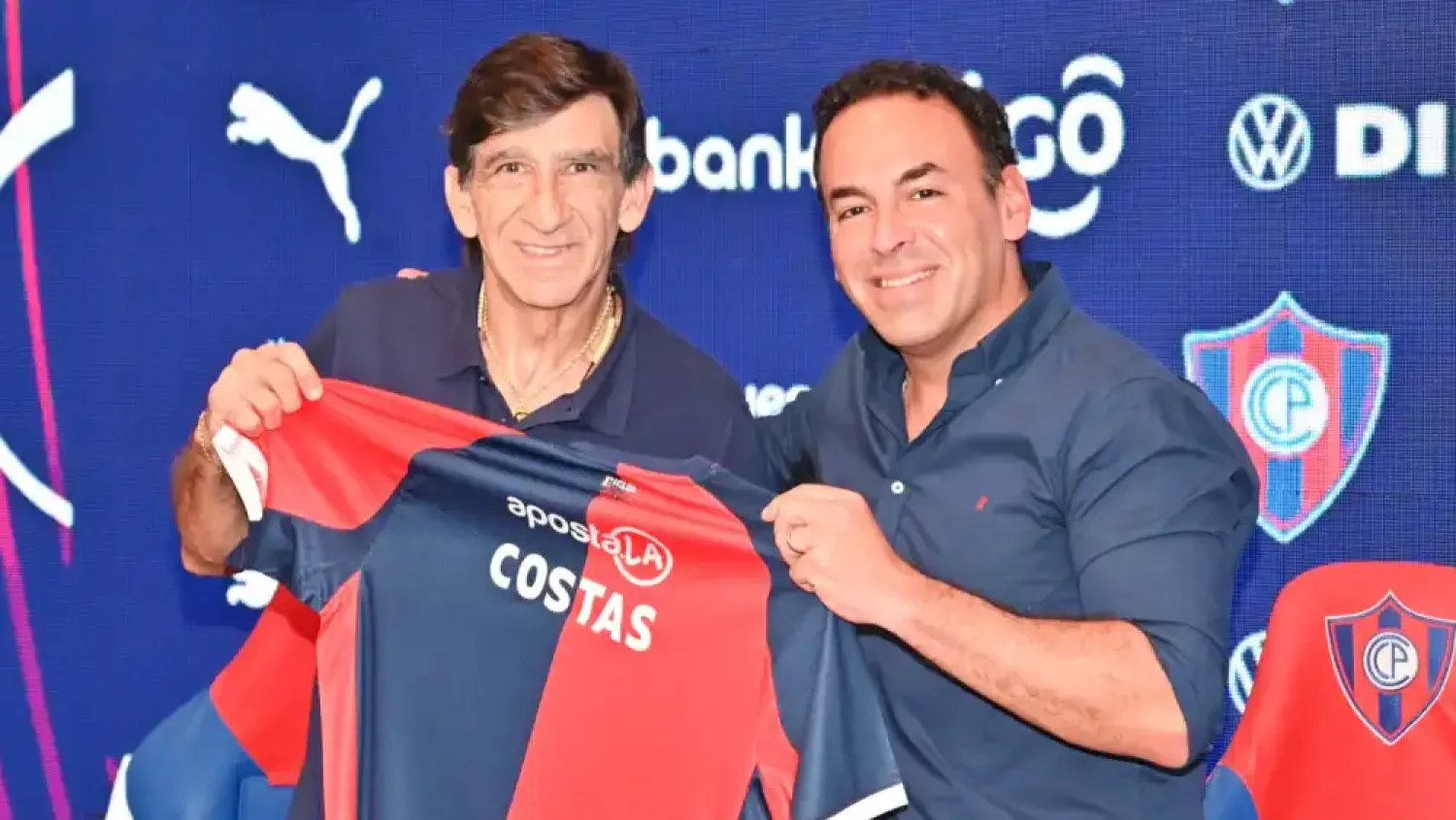 Gustavo Costas fue presentado como nuevo entrenador de Cerro Porteño