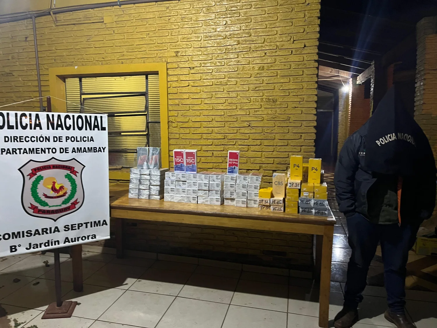 Aprehenden a un brasileño y decomisan 101 celulares de contrabando en Pedro Juan Caballero