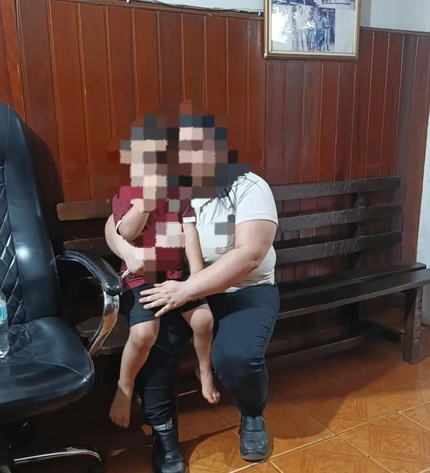 Hallan a un niño de 3 años en la vía pública y lo entregan a su madre en Pedro Juan Caballero