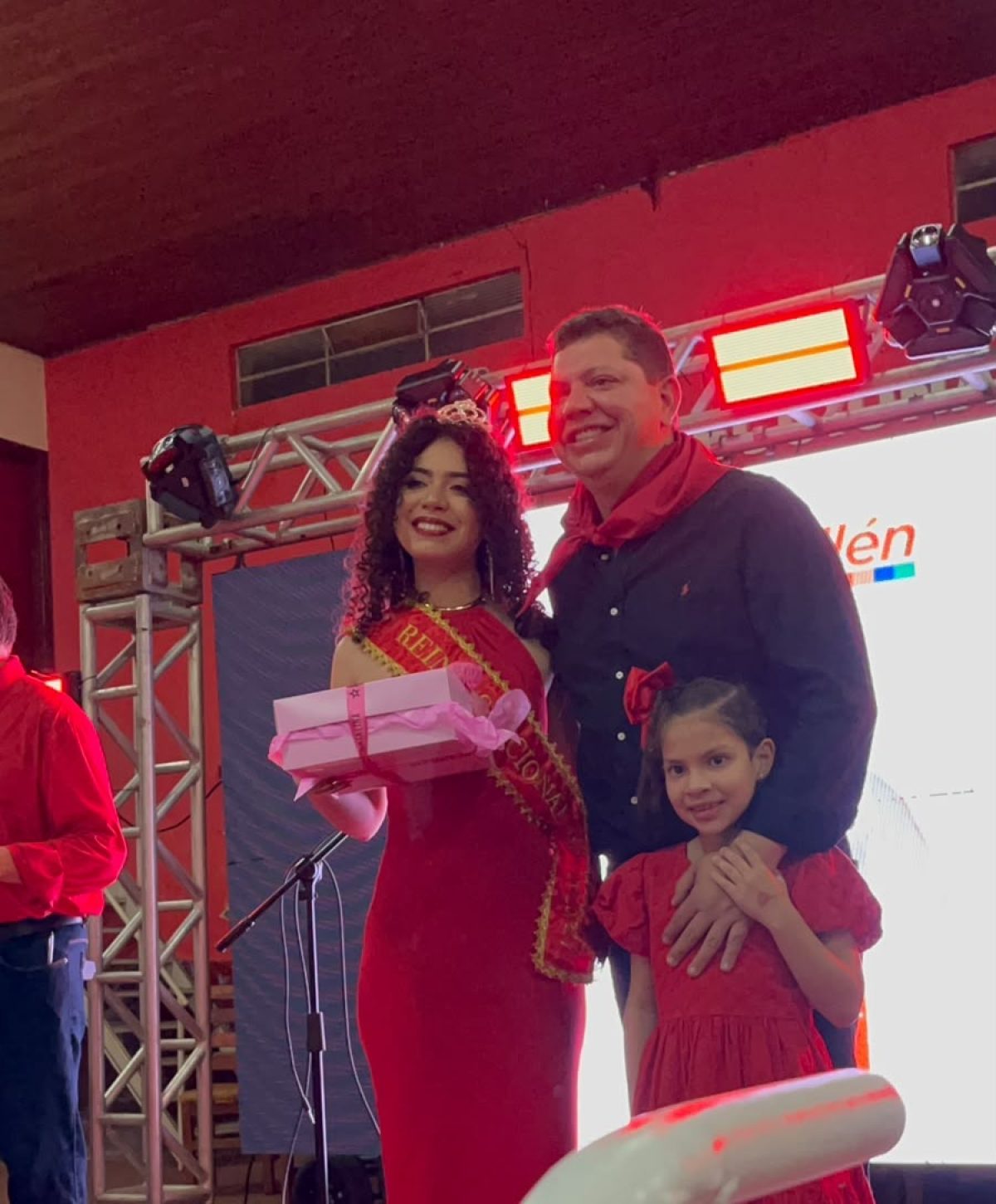 La Seccional N° 386 eligió a su nueva reina en el festejo de los 139 años de fundación de la ANR