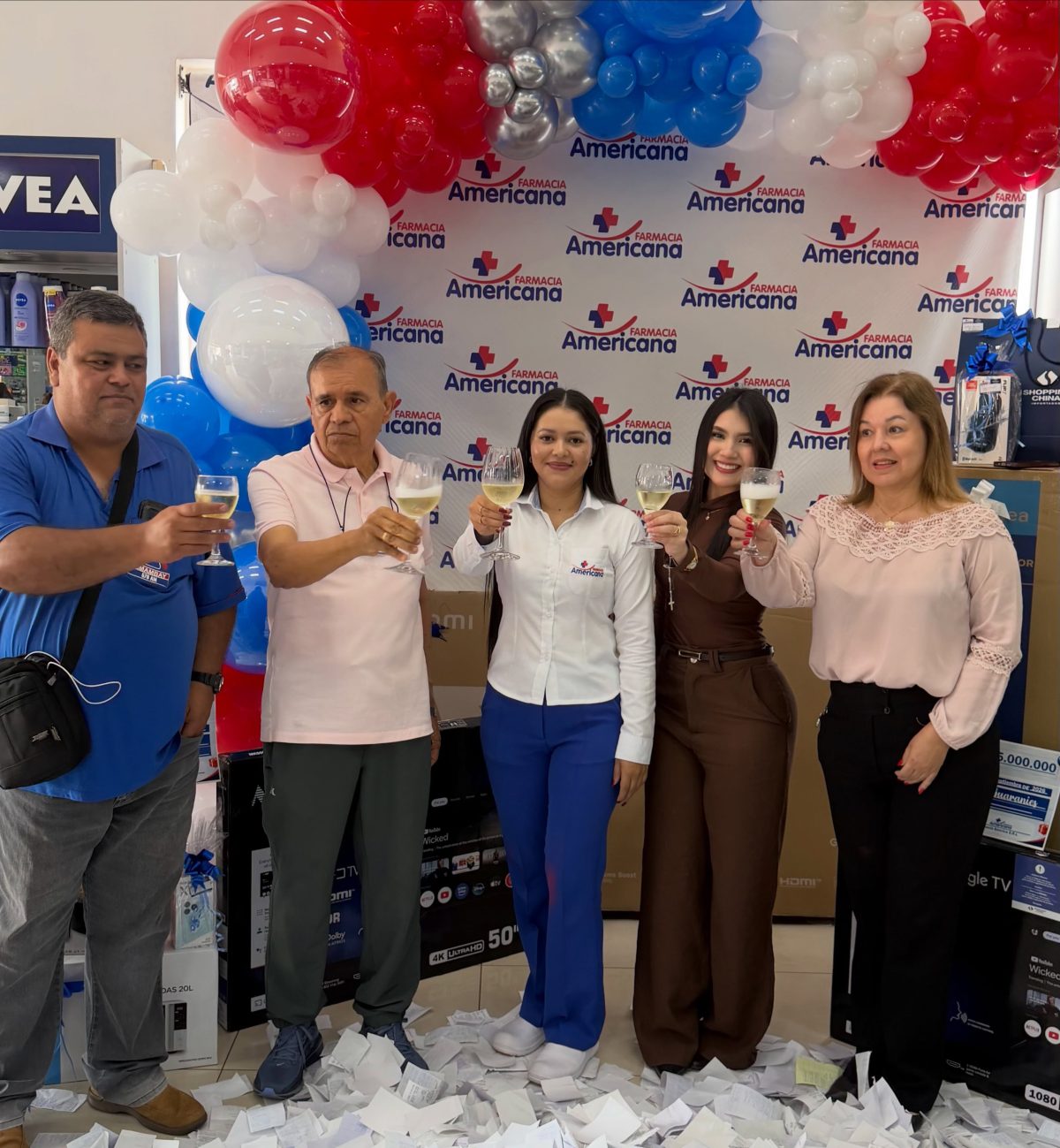 Conozca a los ganadores del sorteo del mes aniversario de Farmacia Americana