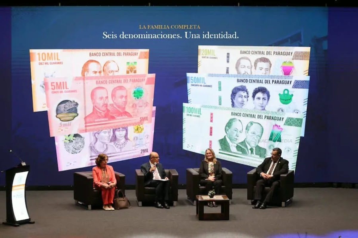 Nuevos billetes tienen mayor seguridad y es más difícil falsificarlos