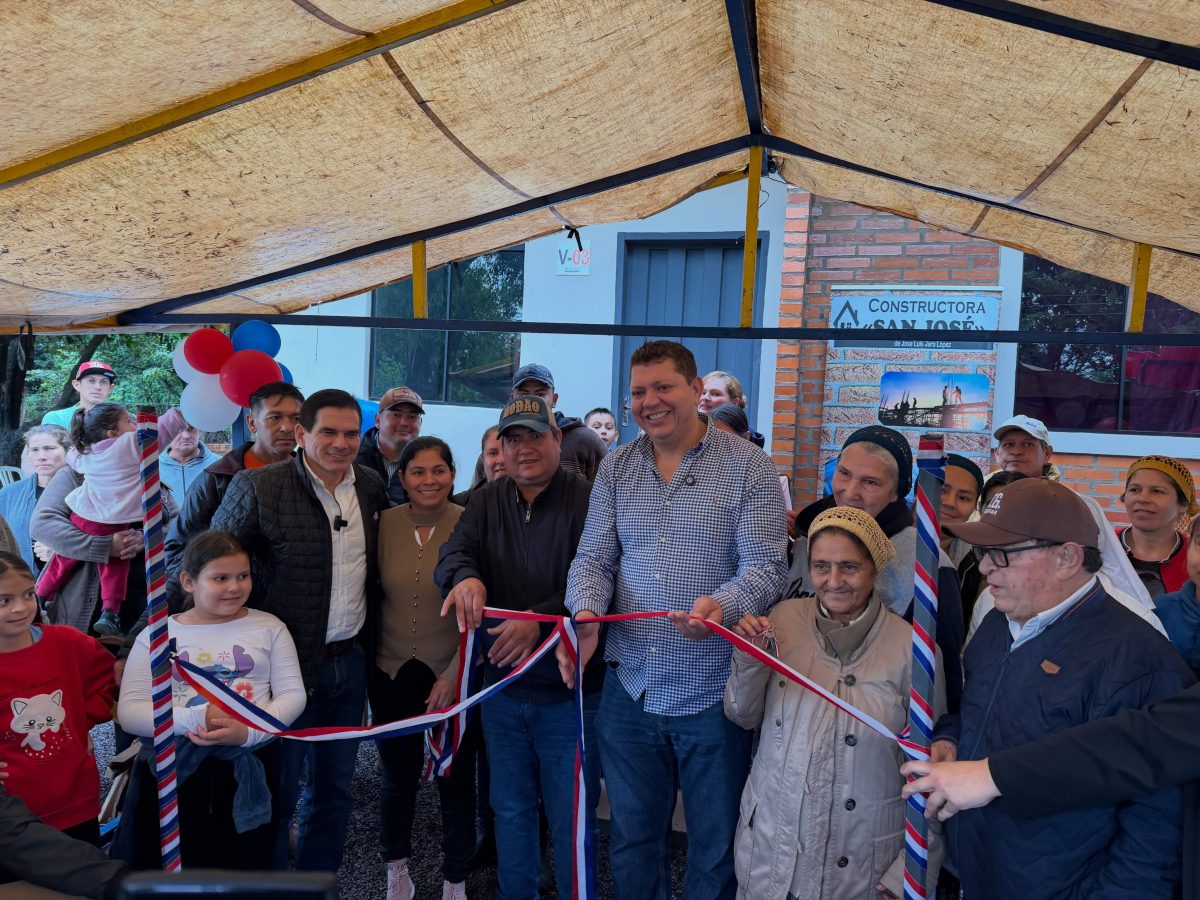 MUVH y la Gobernación de Amambay inauguran 216 viviendas en Capitán Bado y Karapaí
