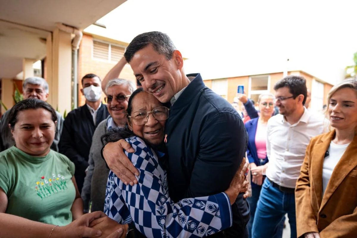 Peña realizó una visita sorpresa al Incan y el Hospital Nacional de Itauguá