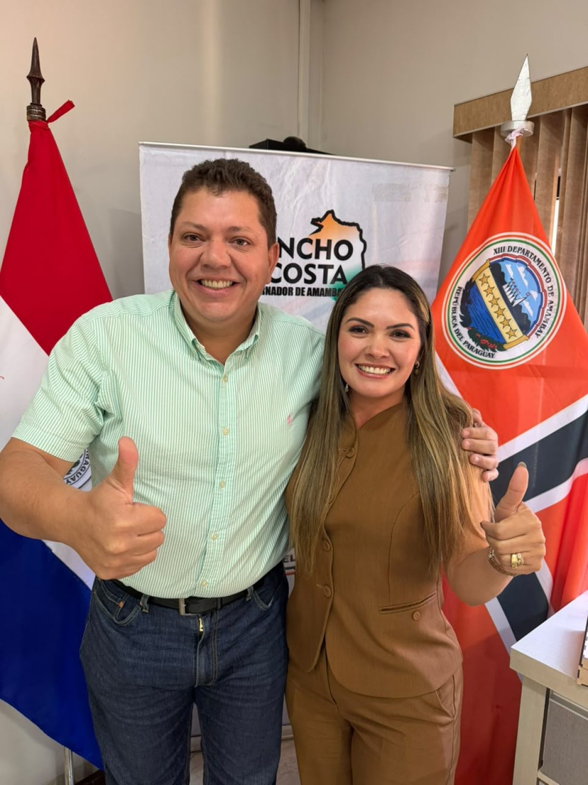 Gladiz González reafirma su compromiso con Juancho Acosta y anuncia precandidatura para 2028