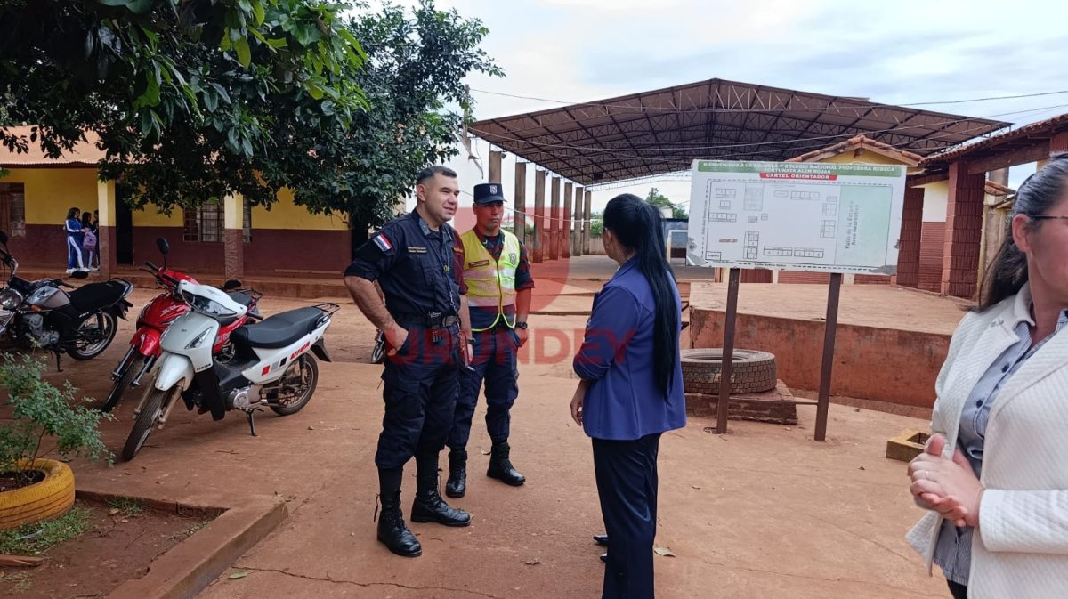 Joven con discapacidad genera zozobra frente a una institución educativa de PJC