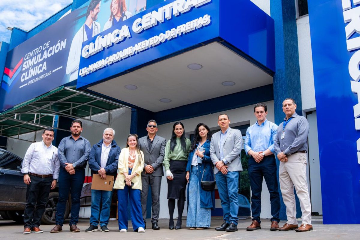 Clinicas Escuela de la Universidad Interamericana de PJC reciben certificación