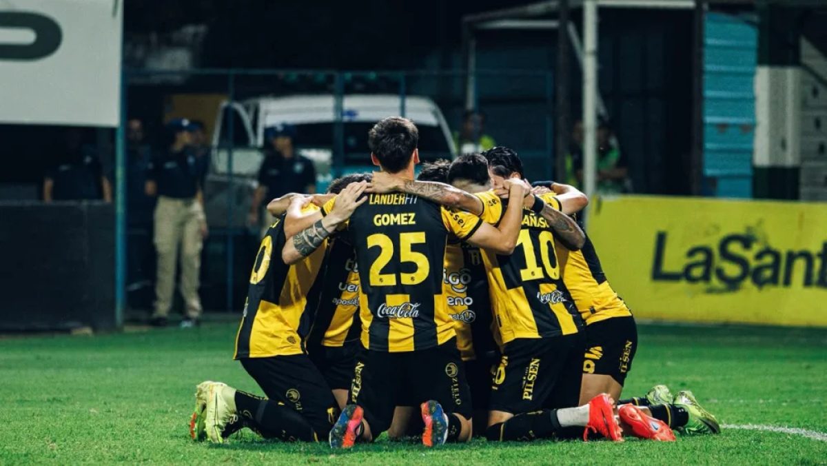 Guaraní vence y relega al Gallo Norteño