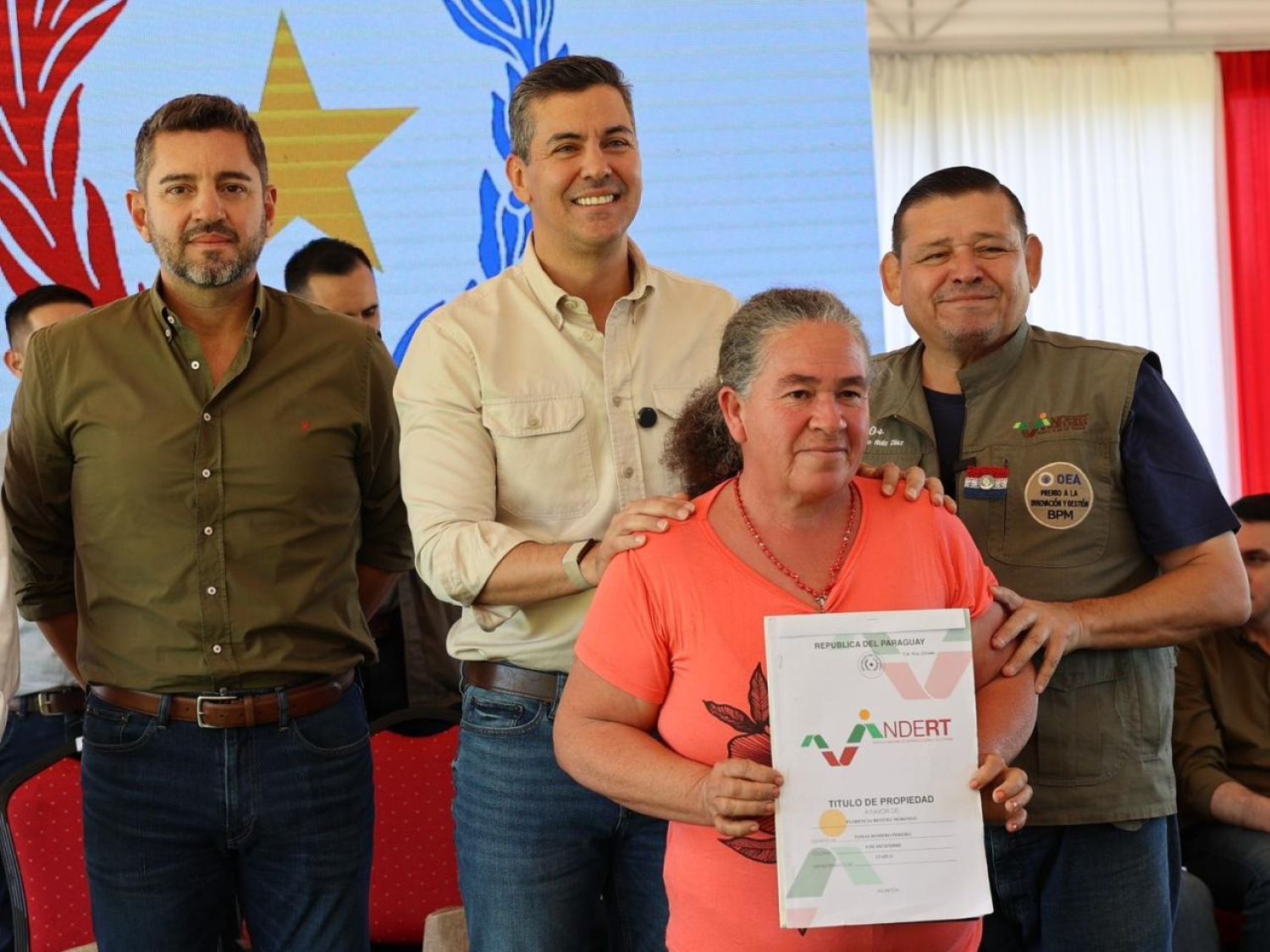 Titulación masiva, una de las acciones que el Gobierno busca profundizar para beneficio de los más vulnerables