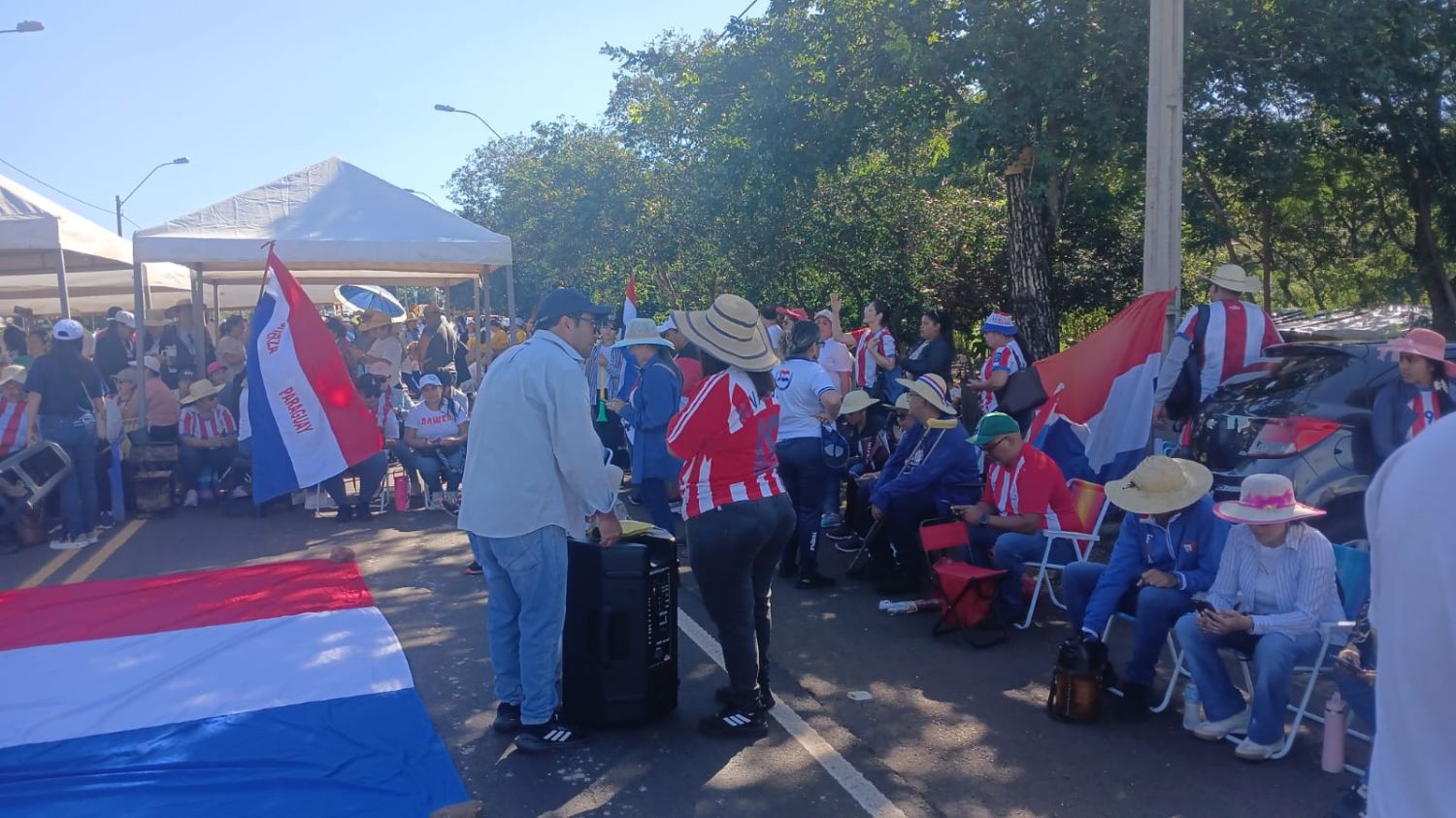 Amambay: Docentes sitian el Cruce Bella Vista en rechazo a reforma jubilatoria