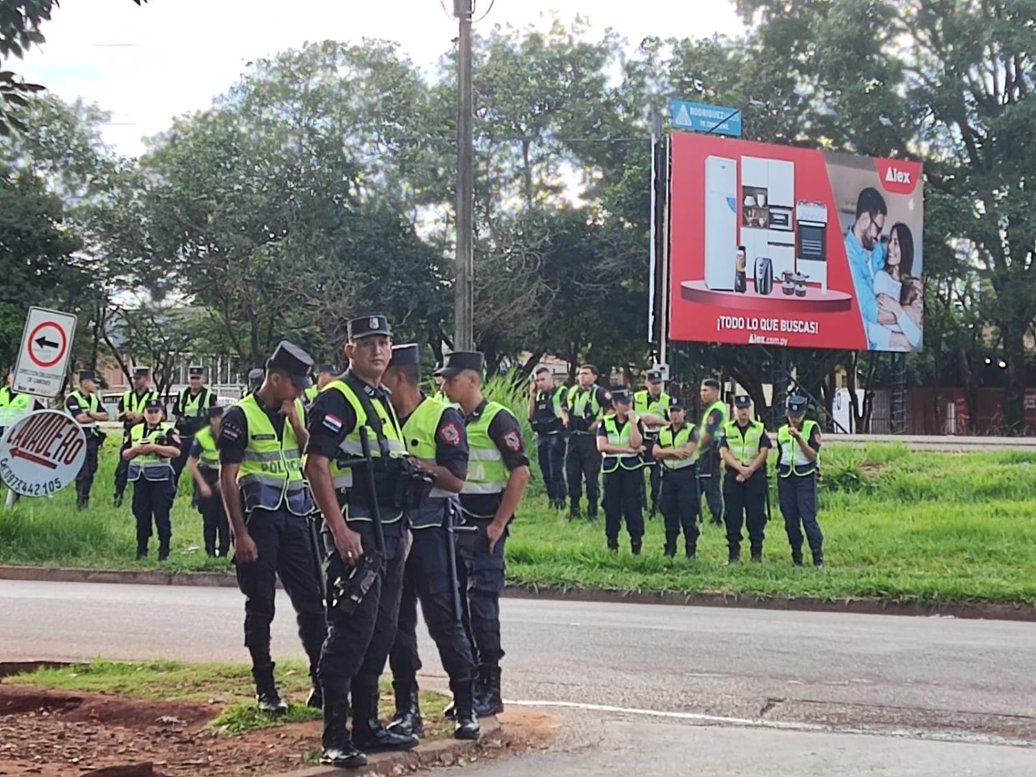 Docentes de Pedro Juan Caballero se movilizan ante tratamiento de Caja Fiscal