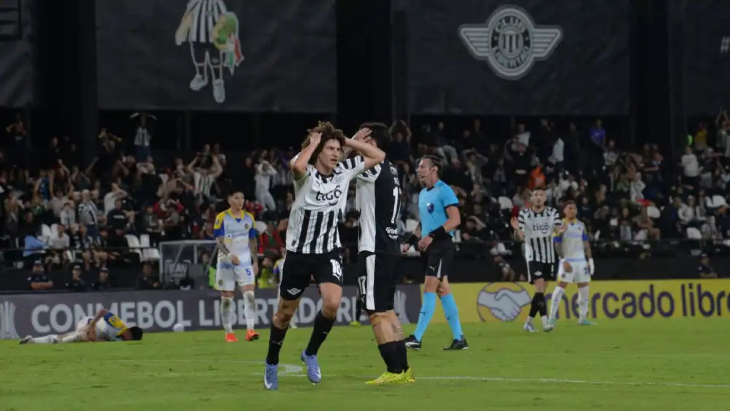Libertad cae ante Rosario Central y se hunde en el fondo de su grupo de Libertadores