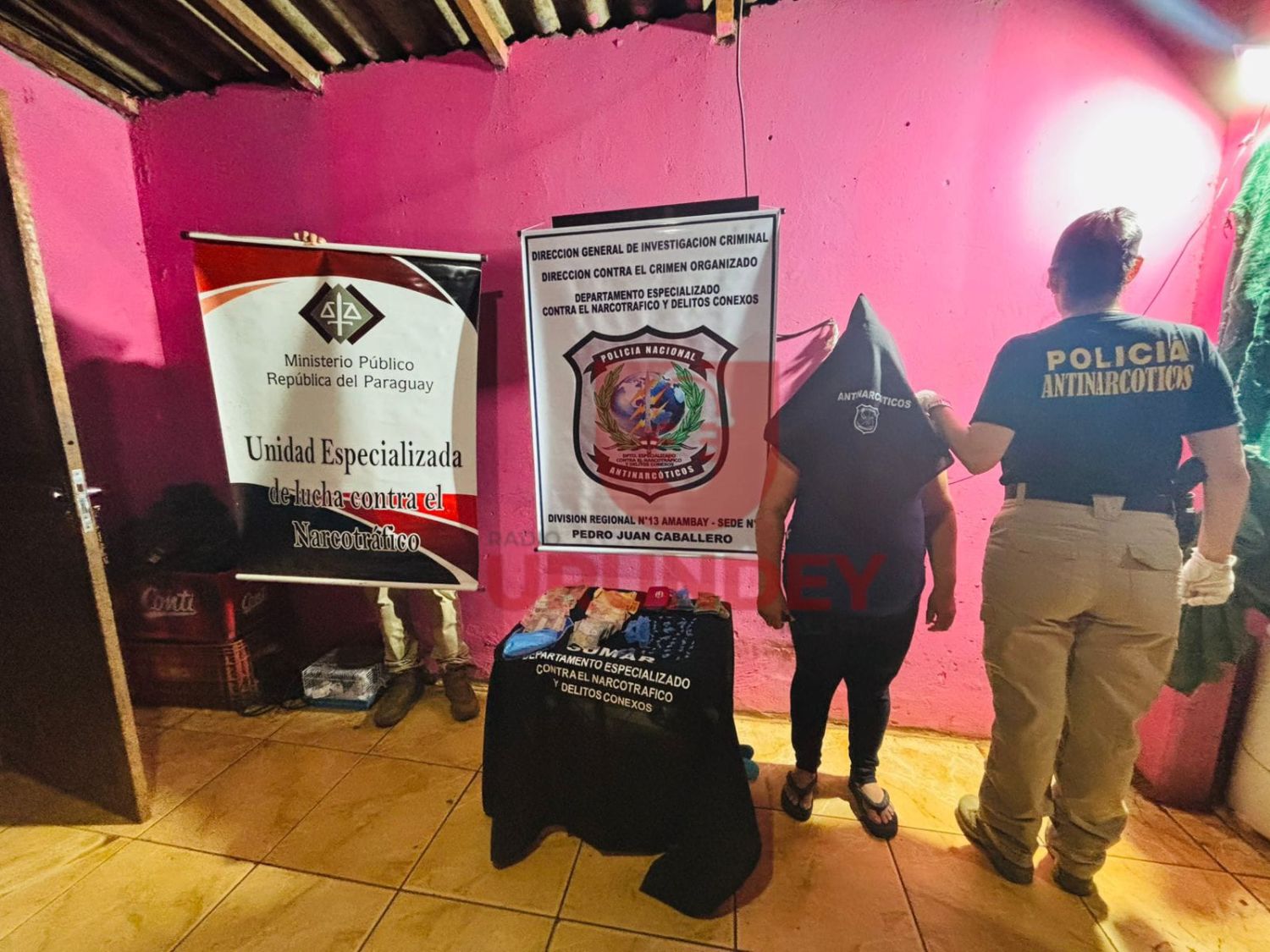Cae mujer que distribuía dosis de drogas en el barrio Obrero de Pedro Juan Caballero
