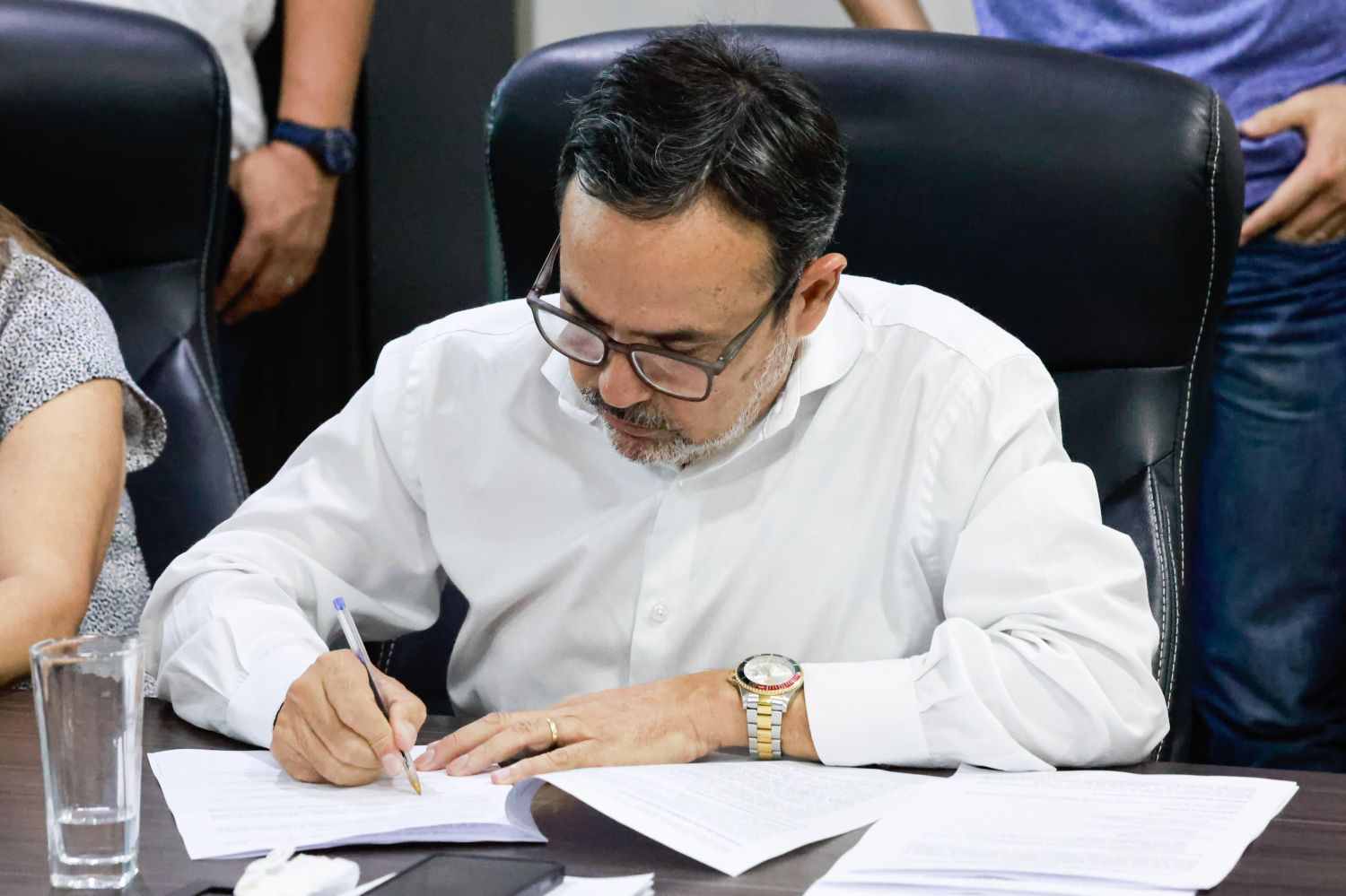 Gobierno logra restablecimiento del servicio del transporte público