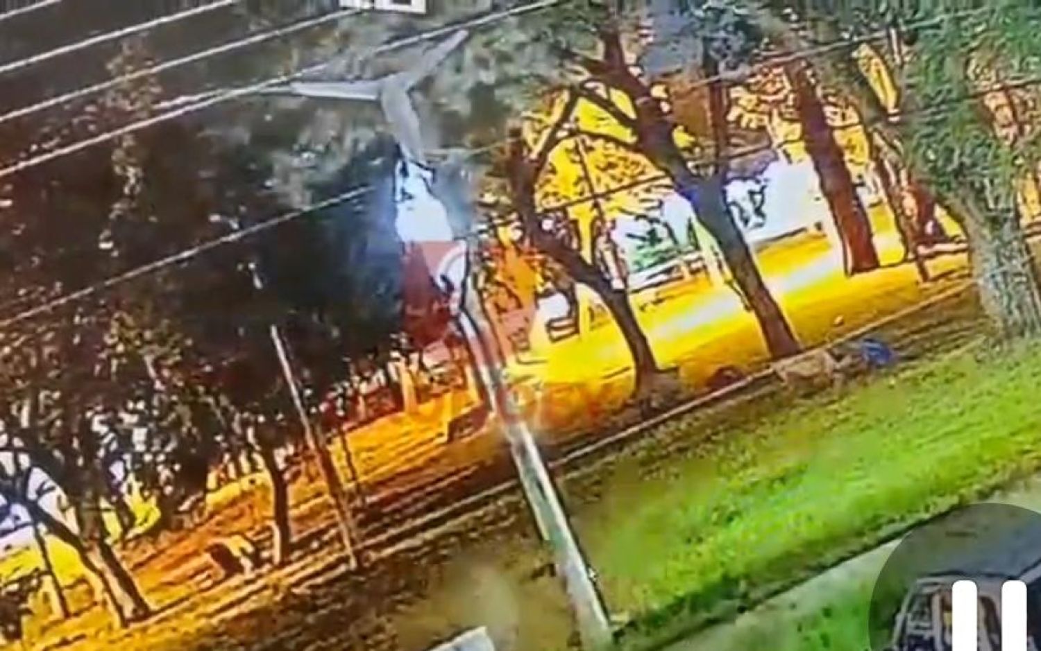 El "Spider-Man" adicto que trepó un poste para hurtar un reflector en Pedro Juan Caballero