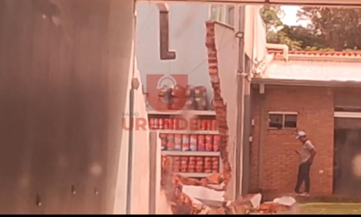 Temporal derriba el tinglado de un comercio en Pedro Juan Caballero