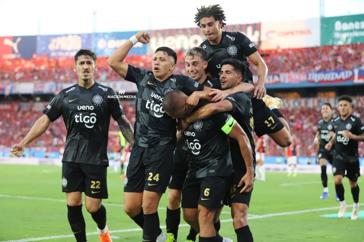 Olimpia amarga a Cerro en su propia casa y se adueña de la punta del Apertura