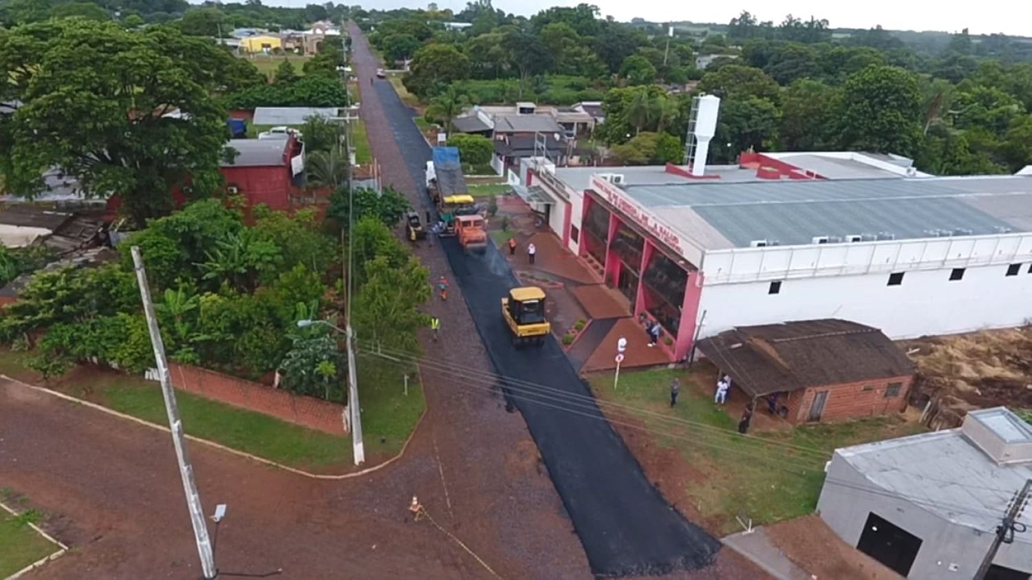 Inician las primeras obras de asfaltado en el centro de Zanja Pytã