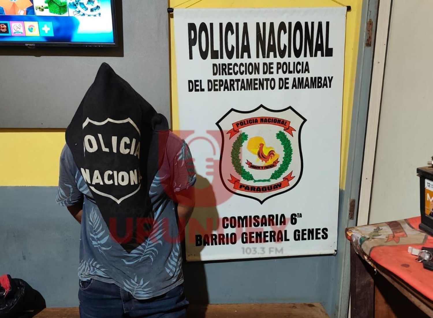Madre entrega a su hijo sospechoso de asesinar a un hombre de 18 puñaladas en PJC