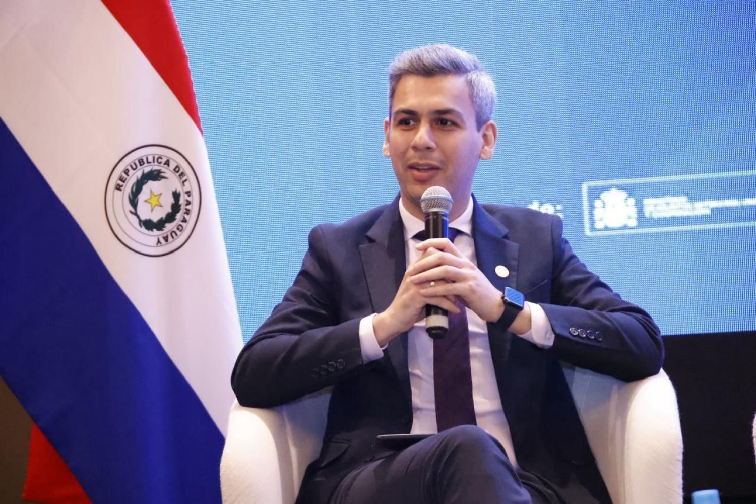 Gobierno de Peña dispone cambios en el Ministerio de Economía y Finanzas