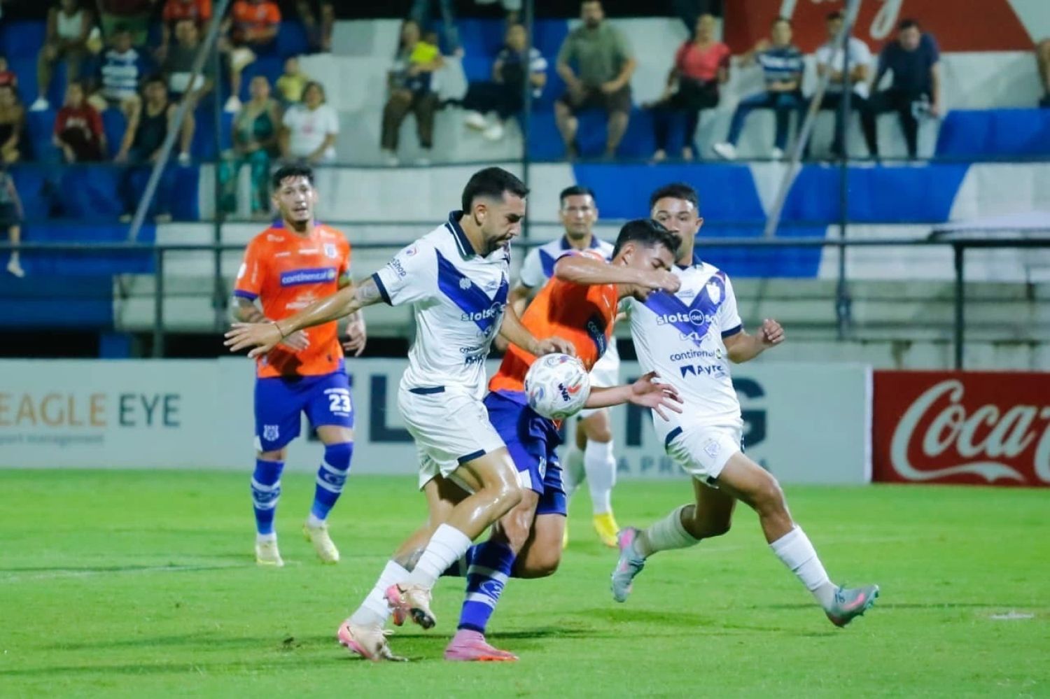 El Gallo Norteño busca rehabilitarse ante Ameliano en el estadio Río Parapití