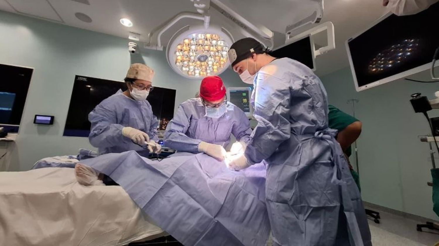 Hospital de Oviedo cumple un año de funcionamiento, fortaleciendo los servicios especializados en el interior