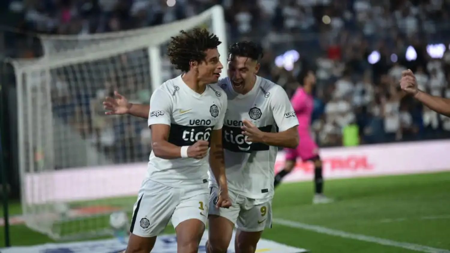 Olimpia escala posiciones con un agónico triunfo ante Trinidense en Sajonia