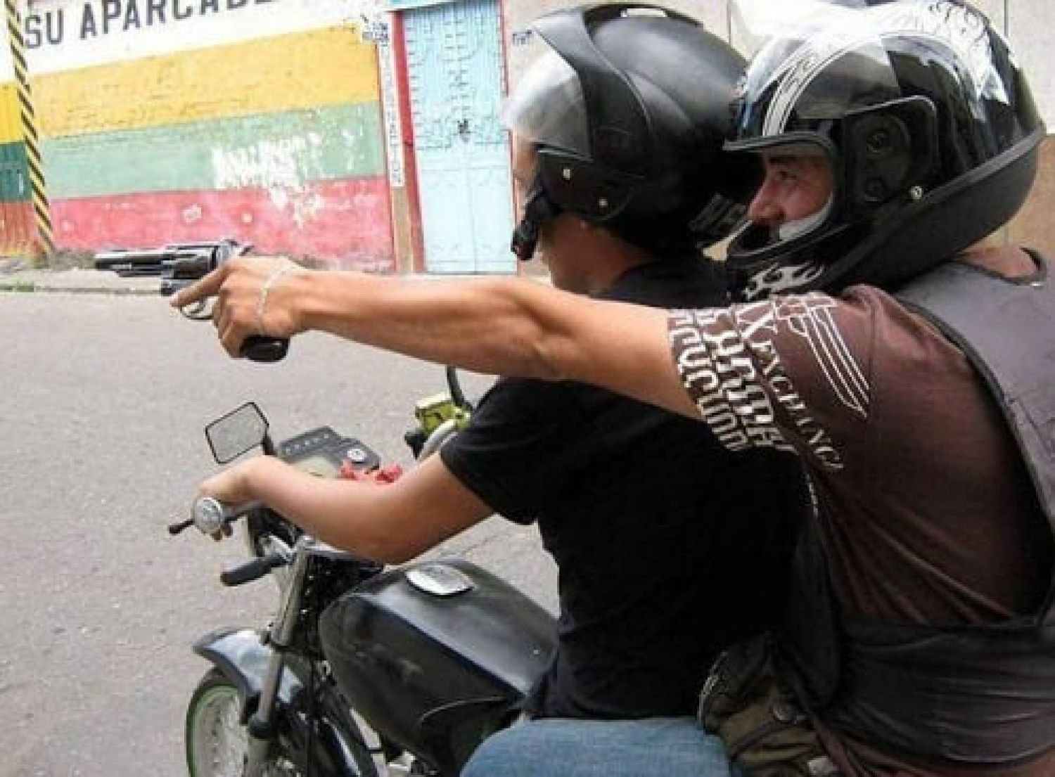 Motochorros asaltan a una mujer y le roban su biciclo en Pedro Juan Caballero